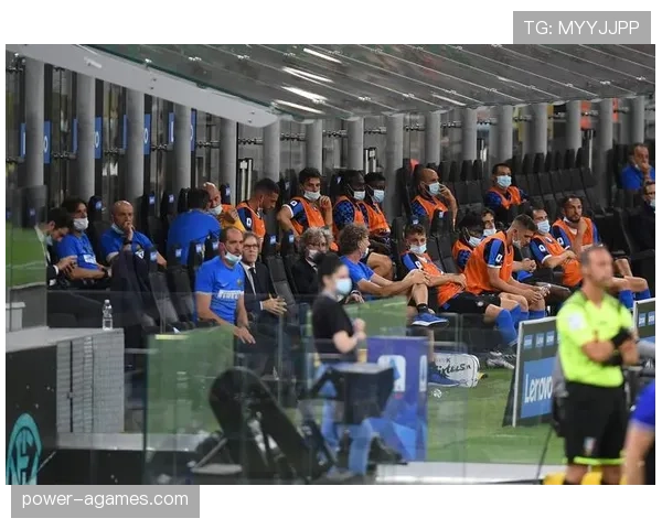 替补席纪律规则拆解：教练和球员必须遵守的6大限制有哪些？