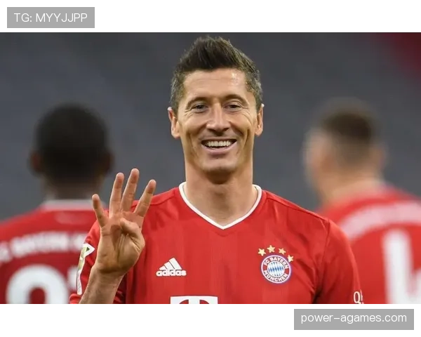 哈兰德与莱万的历史级中锋效率对比：爆发力与持续性的深层解析